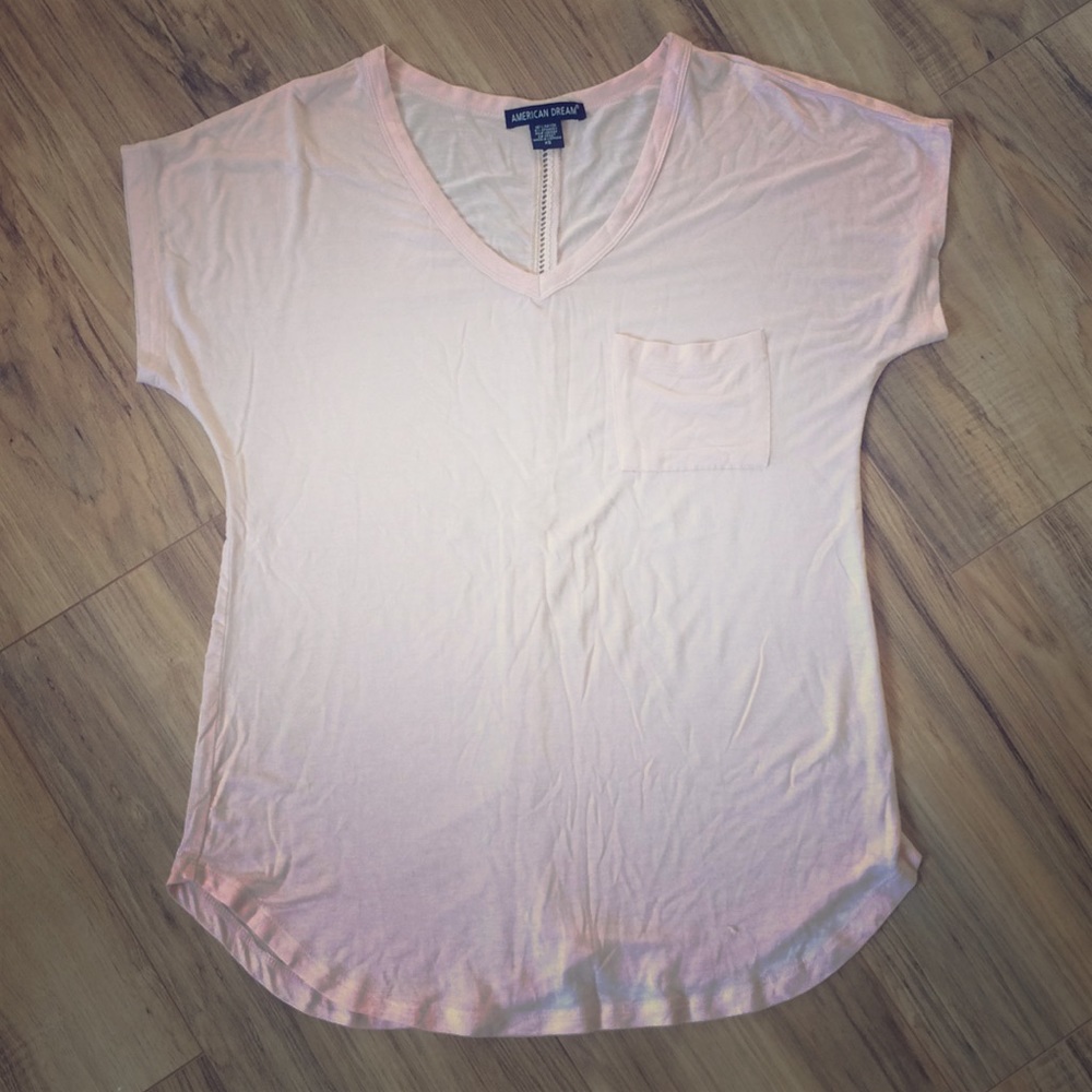 Light pink t-shirt
